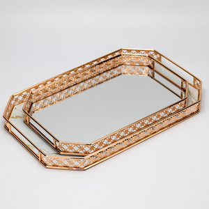 Silbernes Metall-Einzeltablett für Zuhause, Wohnzimmer, geschnitztes dekoratives Spiegeltablett mit Goldfinish für Badezimmer, Getränke, Parfüm und Kerzenpräsentation - Product Image 6