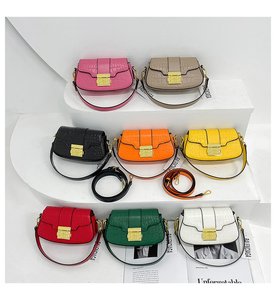 Bolso de mano de mujer Vintage de nicho texturizado de alta calidad, nuevo bolso cruzado de un solo hombro para mujer con estampado de cocodrilo - Product Image 5