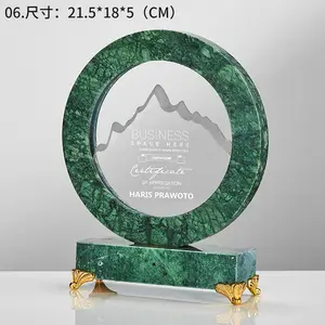 Recuerdos personalizados fábrica de regalos al por mayor personalizar trofeo círculo mármol cristal trofeo