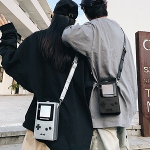 Sacs à bandoulière en forme de console de jeu créative, sac à bandoulière unisexe pour femme, sac à bandoulière de designer, chaînes d'hiver, PU de haute qualité, petit sac messager - Product Image 5