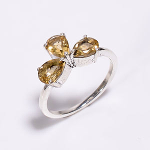 แหวนพลอยอเมทิสต์ตัดธรรมชาติดีไซน์ไม่เหมือนใครแหวนแฟชั่นสำหรับผู้หญิงเครื่องประดับเงินสเตอร์ลิง925ส่งออกเครื่องประดับเงินคุณภาพดีตามต้องการ - Product Image 2