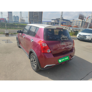Guazi Suzuki Swift 2016 Berline d'occasion Essence Manuelle Familiale Traction Avant Rouge Voiture d'occasion pour <span class=keywords><strong>la</strong></span> Vente en Gros aux Concessionnaires Berline en Stock Prêt à l'emploi - Product Image 4