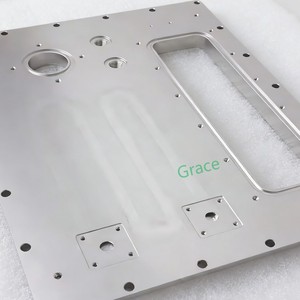 Piastra di raffreddamento liquida in <span class=keywords><strong>alluminio</strong></span> per frizione a stiramento/saldatura a fusione e brasatura sottovuoto per raffreddamento telecomunicazioni, lavorata a CNC con tubo in rame - Product Image 6