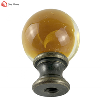 Classique marron foncé translucide boule de verre avec finition en laiton antique pour lampe de bureau finial
