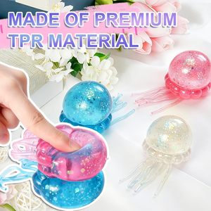 Pelota Sensorial Antiestrés de Gel con Purpurina y Logotipo Personalizado, con Forma de Bloque de Hielo, Medusa, Cubo de Hielo y Copo de Nieve, Suave para Ejercicio y Alivio del Estrés - Product Image 6