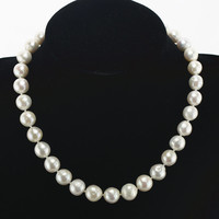 Collier de perles d'eau douce de 11 à 12mm, blanc, de 18 pouces, proche d'un nœud rond