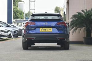 Voiture intermédiaire Dongfeng Citroën-versailles <span class=keywords><strong>C5</strong></span> X 5 portes 5 places 1.6T 175HP L4 Hatchback d'<span class=keywords><strong>occasion</strong></span> <span class=keywords><strong>pas</strong></span> <span class=keywords><strong>cher</strong></span> - Product Image 3