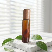 Botol Roll-On Kaca 30ml Stok Langsung Pabrik, Tutup Bambu, Tutup Aluminium Baja, Botol Minyak Esensial untuk Kosmetik dengan Cetakan Semprot