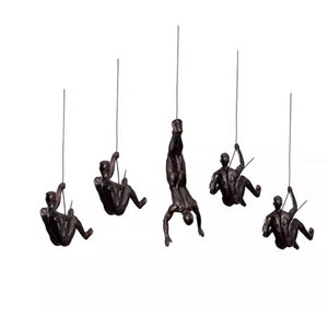 Escultura de Resina de Hombre Escalando, Decoración de Pared Interior Moderna para el Hogar y Restaurantes, Arte Mural, Figura de Hombre Montada en la Pared - Product Image 6