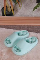 Anti-dérapant salle de bain sandales couleur Pure lumière hommes pantoufles EVA chaussures d'hiver 2023 nouveau Style intérieur et extérieur nuage diapositives femmes