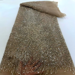 Tissu en dentelle de maille transparente dorée luxueuse, ornée de perles et de paillettes, pour la confection de vêtements de mariage nigériens pour femmes - Product Image 4