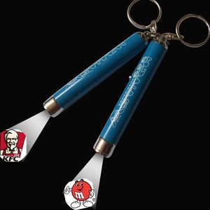 Palo de Juguete Luminoso LED para Mascotas, Reutilizable, de Metal, con Proyección Infrarroja, Llavero para Perros y Gatos - Product Image 3