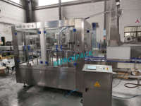 Ligne de production complète et automatique de machines de remplissage de boissons gazeuses, de sodas, de boissons gazeuses au CO2, de boissons gazeuses en plastique PET
