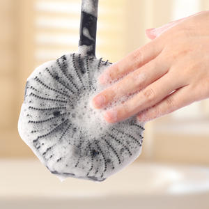 Set Sikat Mandi Silikon Lembut Ukuran Perjalanan Warna Logo Kustom, Pemutih, untuk Membersihkan Kulit, Rambut, dan Wajah, Dilengkapi Lubang Gantung untuk Bayi - Product Image 6