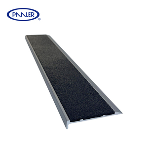 Design moderne Marchepied de sécurité antidérapant nez d'escalier en aluminium émeri <span class=keywords><strong>carborundum</strong></span> pièces d'escalier <span class=keywords><strong>bande</strong></span> de bordure - Product Image 2