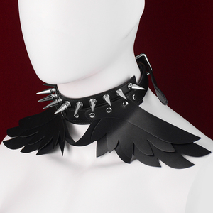 FUNSM Metal Spiked Collar de cuero diseño de alas pequeñas Bondage Collar fetiche juego de rol Kink BDSM juego sexual adultos juguetes sexuales al por mayor - Product Image 5