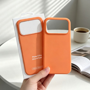 Étui magnétique en silicone liquide S080 classique et tendance de couleur unie, antichoc de haute qualité pour iPhone 17 Pro Max - Product Image 1