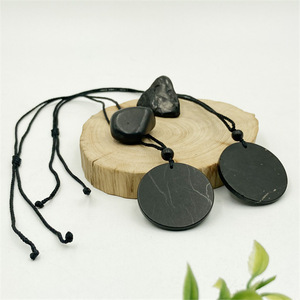 Pendentif en <span class=keywords><strong>shungite</strong></span> russe à motifs multiformes rétro tendance, <span class=keywords><strong>bijoux</strong></span> en cristal spirituel avec protection contre les radiations, cadeau en graphite - Product Image 6