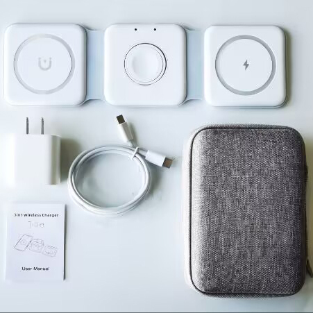 Best Gift 15W Wireless Charging Station Set 3-in-1 Foldable Magnetic Mobile Phone Fast Charging Desktop Charger Stand Gift Box