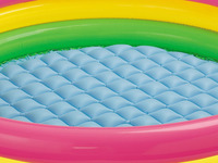 Piscine gonflable portable Intex 57422 en PVC à 3 anneaux pour enfants, 147 cm x 33 cm, 68 L, avec fond souple, pour extérieur