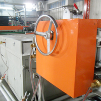 Ligne de production d'herbe artificielle, machine d'extrusion de tapis de sol en gazon synthétique en PE, machine de fabrication d'herbe artificielle