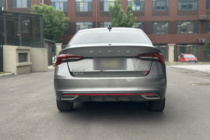 SAIC Volkswagen <span class=keywords><strong>Skoda</strong></span> KAMIQ, SUV Pequeño de 5 Puertas y 5 Plazas, de China, Segunda Mano Premium, Conducción Suave y Fluida - Product Image 2