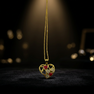 Collar Personalizado de Aleación Chapado en Rodio con Colgante de Corazón de Esmalte Rojo, con Circonitas Cúbicas en Racimo y Filigrana Calada, en Caja, Regalo Romántico para Mujer - Product Image 4