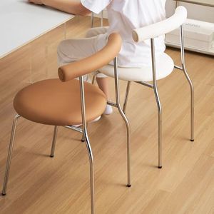 Chaise de <span class=keywords><strong>salle</strong></span> <span class=keywords><strong>à</strong></span> <span class=keywords><strong>manger</strong></span> moderne et simple en cuir style crème avec dossier, en métal, aspect vieilli, luxe léger, pour <span class=keywords><strong>salle</strong></span> <span class=keywords><strong>à</strong></span> <span class=keywords><strong>manger</strong></span>, salon de thé, usage décontracté - Product Image 1