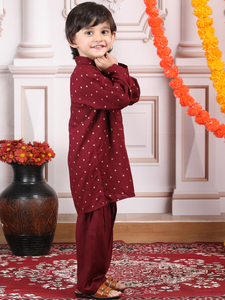 Conjunto de Kurta y Pijama Color Granate para Niños, Ropa Étnica Tradicional para Fiestas, Bodas y Eventos, Conjunto de Kurta Cómodo y Elegante - Product Image 3