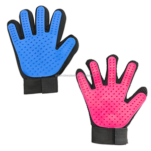 <b>Pet</b> Grooming Glove - Deshedding Brush for Dogs Cats, Gentle Hair Remover & Massage Mitt - Product Image 4