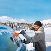 Brosse à neige détachable pour le nettoyage hivernal avec grattoir à glace pour pare-brise de voiture