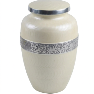 Urna Funeraria Beige con Banda Plateada, Urna Conmemorativa Redonda para Cenizas, Florero Decorativo para Uso Funerario - Artesanía India - Product Image 1