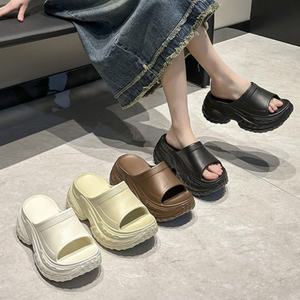 Chaussons doux, antidérapants, élégants, pratiques, à semelle épaisse, confortables et durables, pour l'intérieur et l'extérieur. Chaussons en fourrure. - Product Image 3