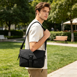 Sac bandoulière <span class=keywords><strong>streetwear</strong></span> en nylon balistique pour <span class=keywords><strong>homme</strong></span>, style technique, avec fermoir magnétique, sac messager sophistiqué de grande capacité - Product Image 1