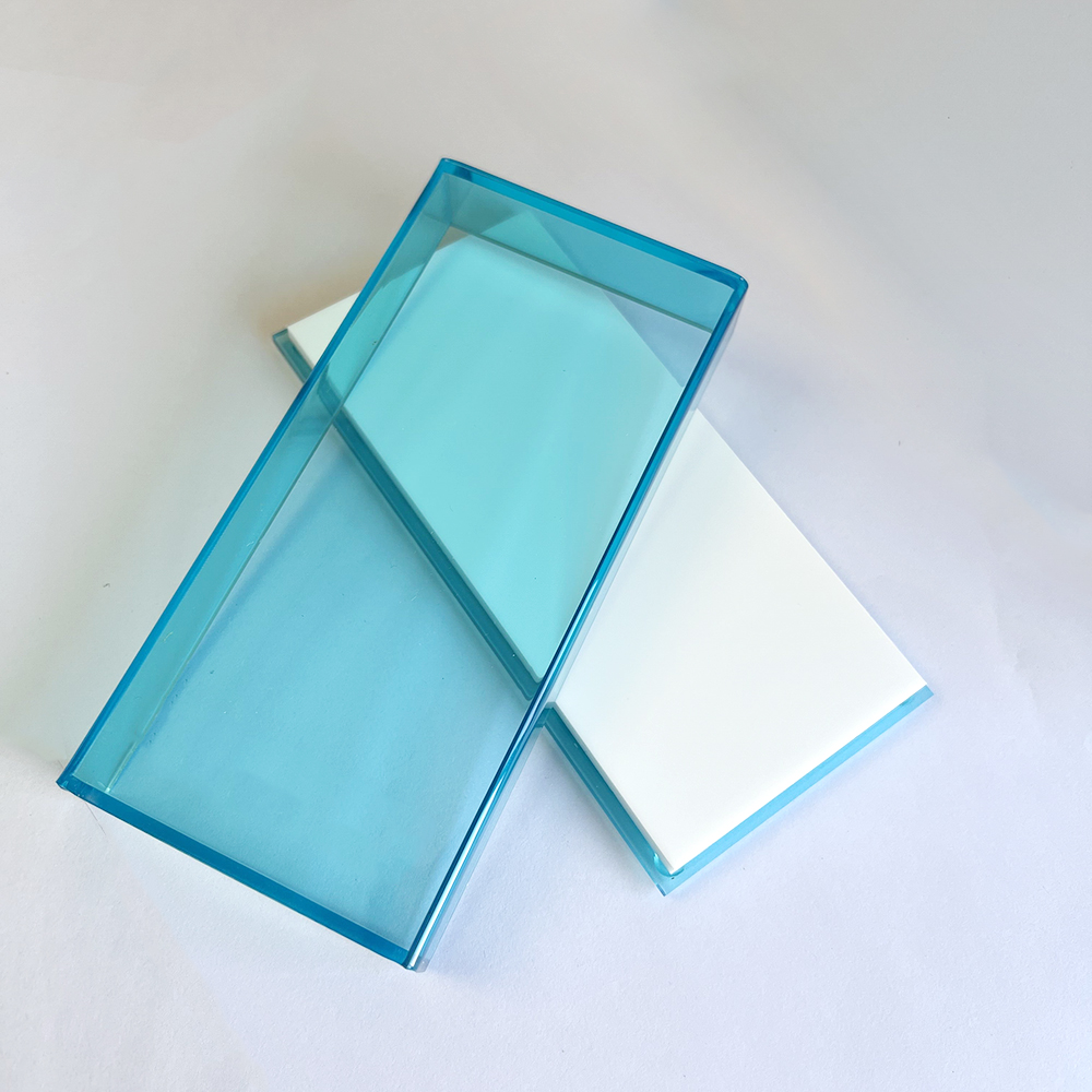Azul