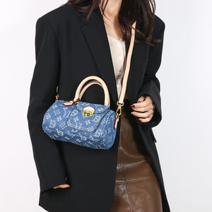 Sac fourre-tout décontracté de luxe pour femme, modèle de marque de créateur, durable, avec bandoulière amovible, ensemble complet. Fermeture éclair portable - Product Image 4