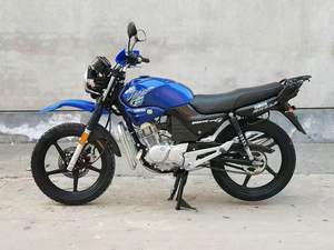 Yamaha è una Motocicletta che Può Trasportare Persone e Merci e Può Anche Arrivare in Montagna. - Product Image 5