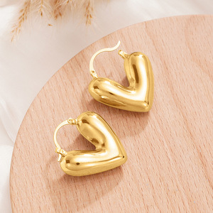 Orecchini a Cuore per Donne, Gioielli Eleganti e Audaci, Accessori di Moda - Product Image 5