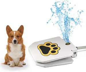 Sistem Video Dog Fountain Dog Sprinkler, Air Minum Anjing Luar Ruangan, Injak, Kaki Mudah Diaktifkan