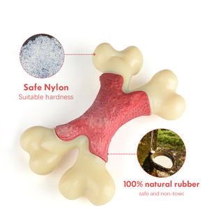 Juguete Masticable para Perros con Doble Hueso Sabor Bacon, Duradero, de Nylon Rojo, 17.8x12.7x4.7cm, Juguetes para Mascotas - Product Image 5