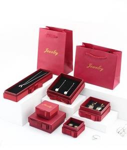 Elegante Caja de Joyería Cuadrada con Estampado de Lámina Dorada Retro, Caja de Anillos de Lujo con Forro de Terciopelo para Pendientes, Collares, Anillos, Caja de Regalo con Lazo Lateral - Product Image 4