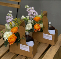 Boîte de transport écologique en papier kraft pour café, thé et fleurs avec poignée, fermeture magnétique et ruban