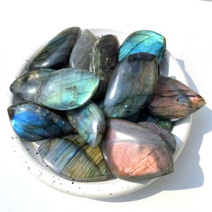 Nuovi Arrivi Intaglio di Pietre Preziose a Forma di Foglia in Cristalli Naturali di <span class=keywords><strong>Labradorite</strong></span> Blue Flash per la Creazione di Gioielli Fai-da-Te - Product Image 5