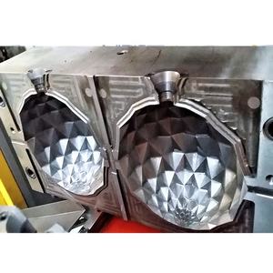 Fournisseur de moules pour lampes murales LED rondes en plastique floral, moulage par soufflage, abat-jour - Product Image 1