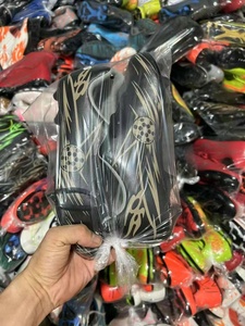 <span class=keywords><strong>Scarpe</strong></span> da calcio <span class=keywords><strong>scarpe</strong></span> <span class=keywords><strong>sportive</strong></span> da uomo <span class=keywords><strong>di</strong></span> <span class=keywords><strong>marca</strong></span> calcio <span class=keywords><strong>scarpe</strong></span> da allenamento per interni all'aperto Stock all'ingrosso - Product Image 2