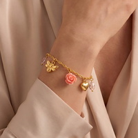 Bracelet en acier inoxydable avec motif abeille, rose et cœur, plaqué or 18K PVD, résine rose, anti-ternissement, chaîne réglable, pour femme, cadeau