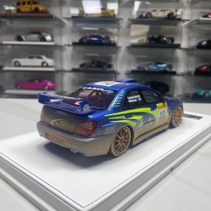 Espositore SJF STI IMPREZA STI WRC 1:18 in resina (modello normale) (versione terreno fangoso) - Product Image 3