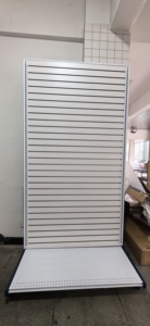 सी स्टोर या सुपरमार्केट के लिए फैक्टरी अनुकूलित स्लैट दीवार पैनल स्लैटवॉल बोर्ड आपूर्ति एमडीएफ स्लैटवॉल स्थिरता - Product Image 2