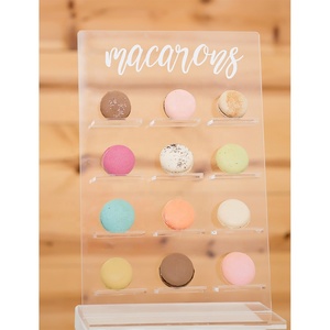 Support mural en acrylique transparent pour présentation de desserts, beignets et macarons, idéal pour les mariages et les fêtes - Product Image 1