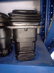 Vanne à pied 12C2151 à 6 trous, pièces détachées pour engins de construction, vente directe usine - Product Image 4